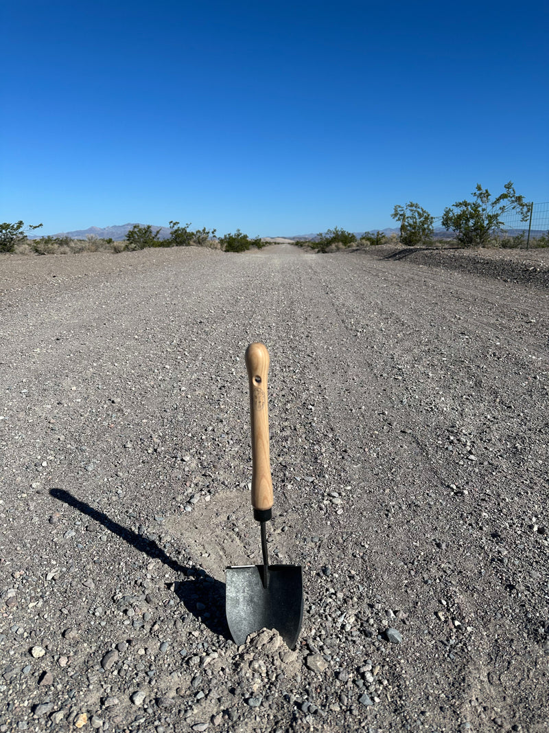 DeWit Shovel - American with 10" Handgrip